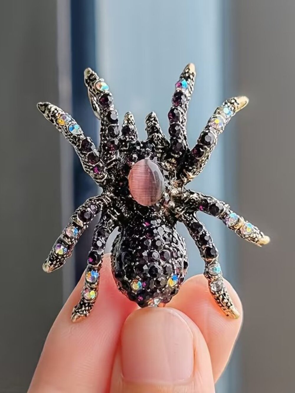Fashionable Gothic Punk Halloween Spooky Deep Purple Cat's Eye Spider Brooch